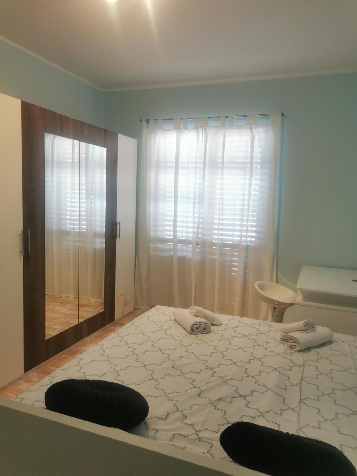 Apartman Filip 1 *
